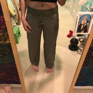 New Aerie Olive pants with tags